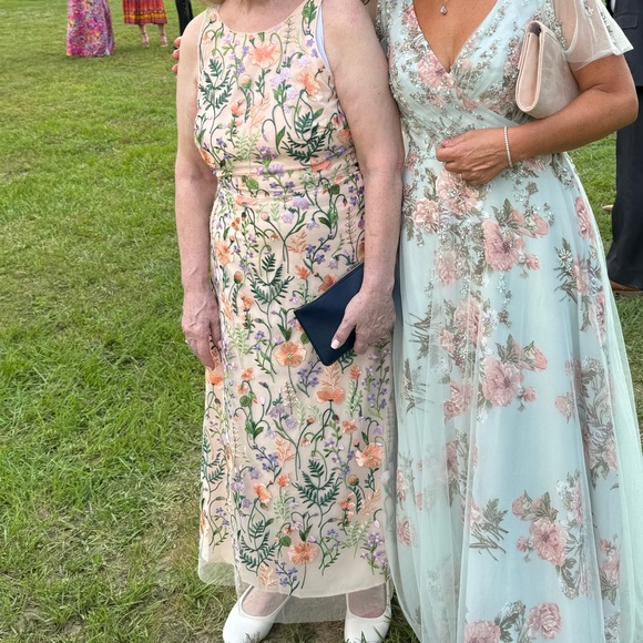 Maggy London Women's Floral Embroidered Halter Midi Dress with Back V-Neck - Picture 12 of 12